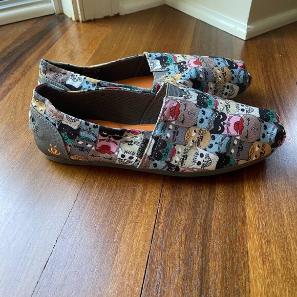 Bob’s for Cats “Party Cats” Sz 7.5 Canvas Print Memory Foam Slip on Loafers - Picture 2 of 11